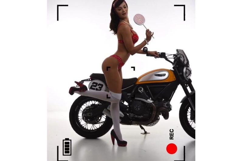BIKES and GIRLS (sujet unique) - Page 9 210