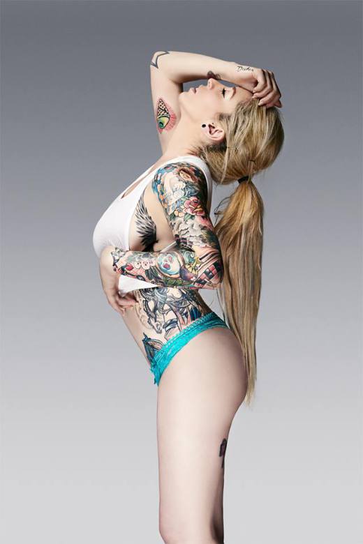 CHARME - Les plus belles femmes sont tatouées... - Page 5 Exempl10