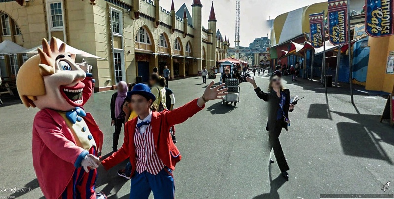 STREET VIEW : un coucou à la Google car  - Page 36 Coucou13