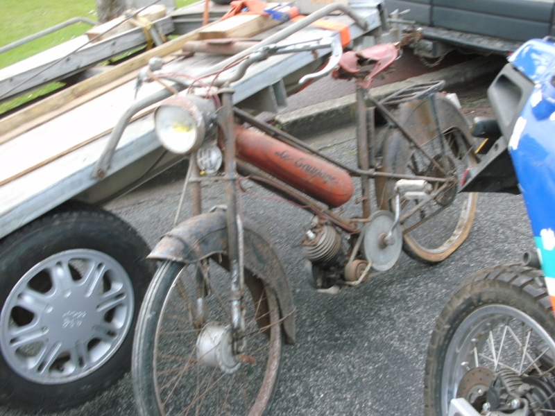 bourse auto moto cyclo tracteur ...de Courtenay Pict0729