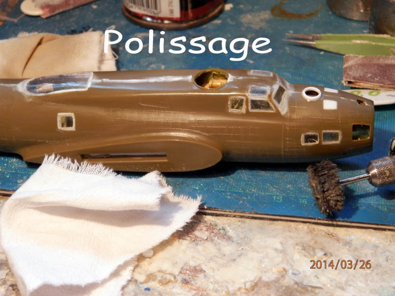 Boieng B 17 F de Revell Peinture, decoration pochoirs et photos finales Bo-01410