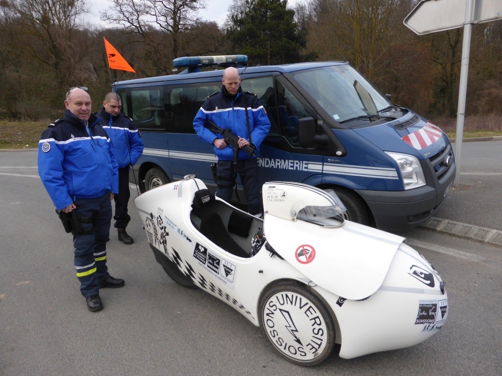 pneus - velomobile leiba xstream et engin electric de l'IUT de l' Aisne: 2015/2018 - Page 14 P1060110