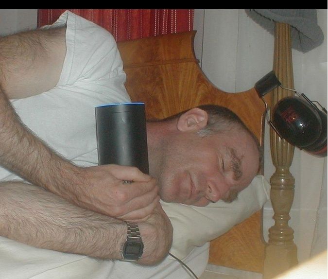 Man substitutes the Amazon Echo for a wife Alexa10