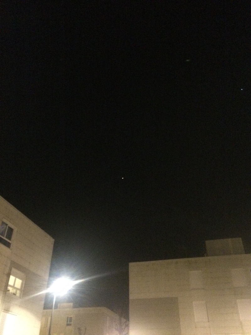 2016: le 16/04 à 23h50 - Lumière étrange dans le ciel - Ovnis à hautmont - Nord (dép.59) Img_1010