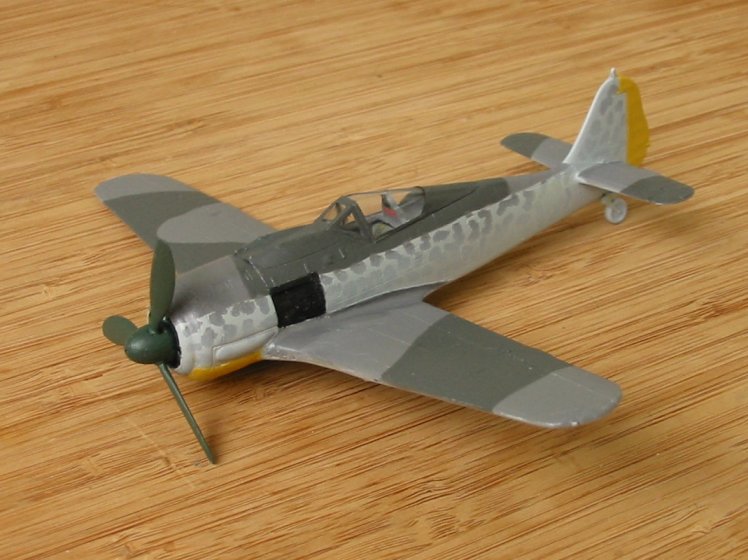 Normandy Air War Part 1 : Focke-Wulf Fw 190 A-8 [Heller 1/72] Img_2210