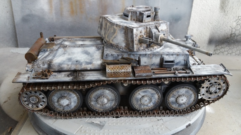 Panzer 38(T) Ausf.E/F - 1/16 - PANDA HOBBY. mise en boue  - Page 11 20160439