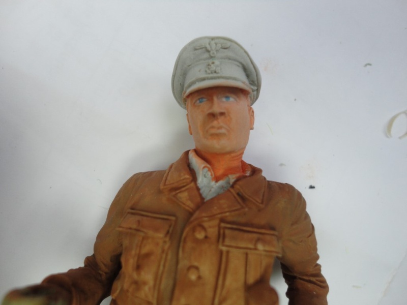 Officier de cavalerie SS WWII - 120 MM - VERLINDEN   ( fini mis en galerie ) - Page 2 Dsc00433