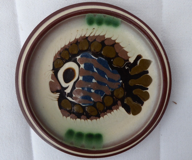 Fish Slipware dish . TR Monogram mark - Probably Roger Ross-Turner P1030516