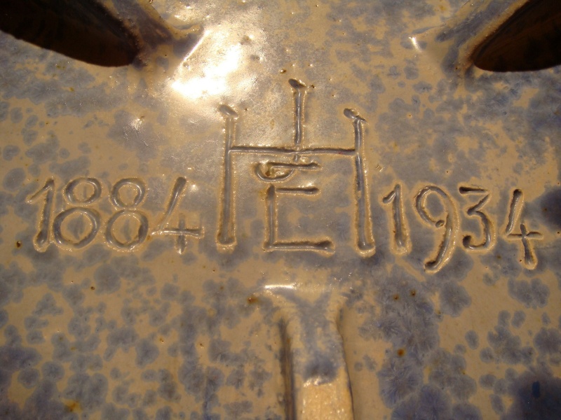 Coupe tripode art déco 1884-1934 monograme JE H ou HEJ à identifier Dsc06522
