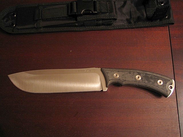 Esee 4 ou Ka-Bar BK2 Neocze10