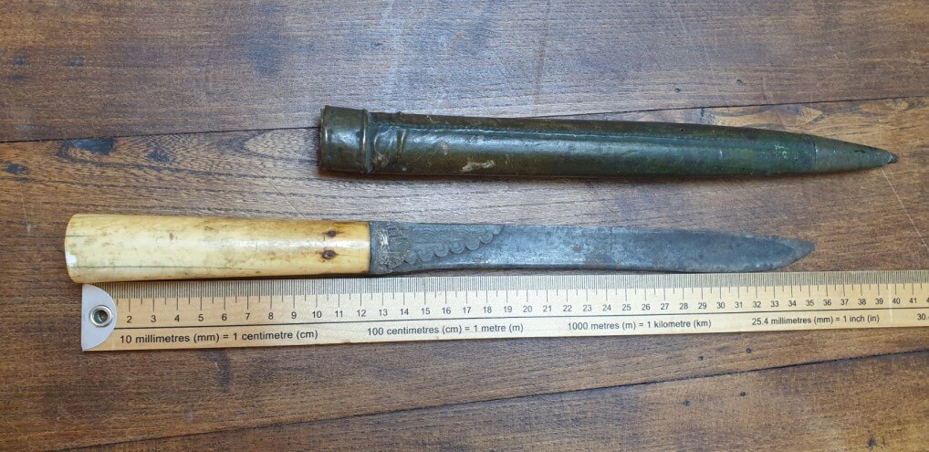 Identification couteau asiatique 156