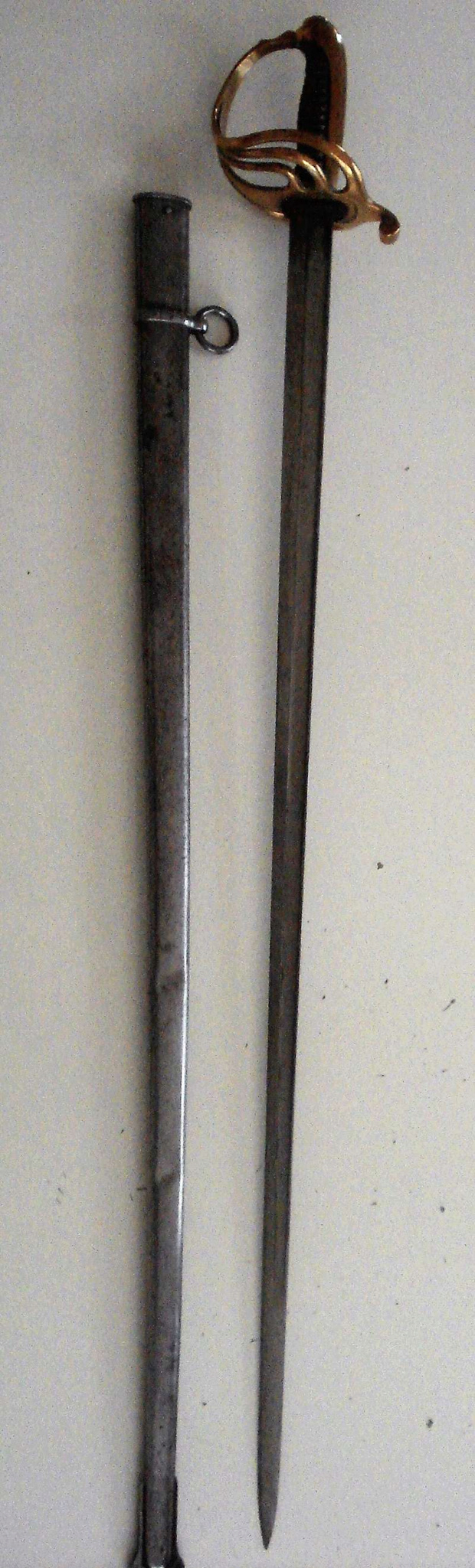 Curieux sabre de cavalerie modèle 1882 30849510