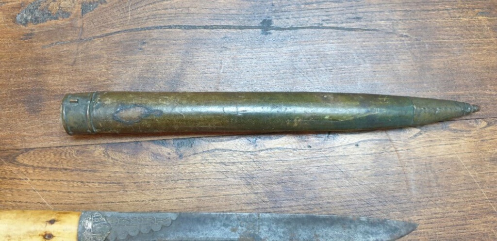 Identification couteau asiatique 434