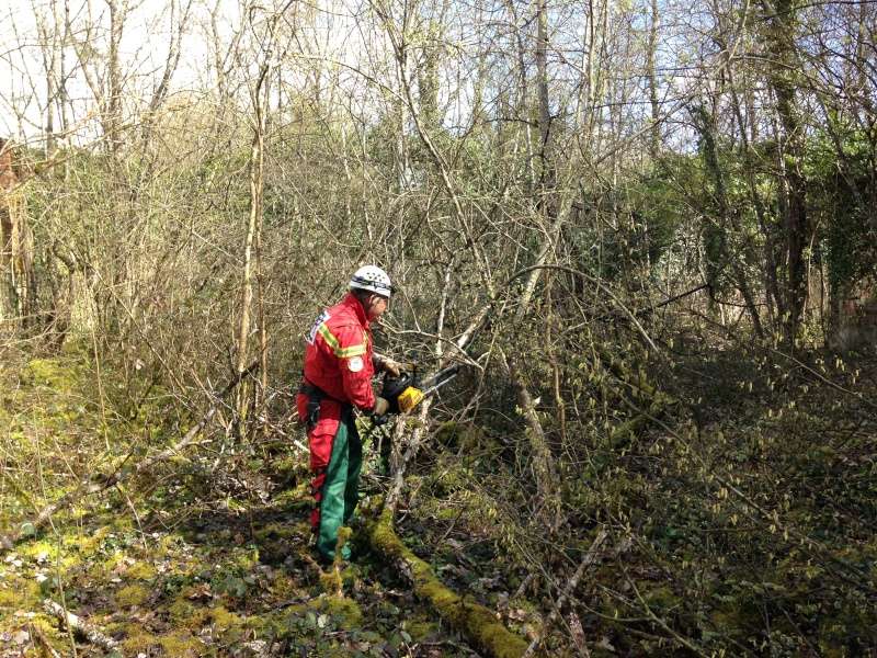 Aménagement terrain de cross 26 et27 mars 2016 Img_3425