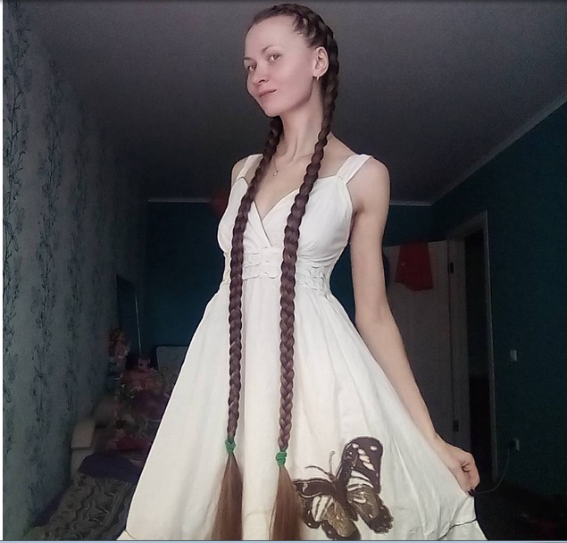 بالفيديو والصور.. حسناء روسية شعرها يكاد يلامس الأرض Untitl12