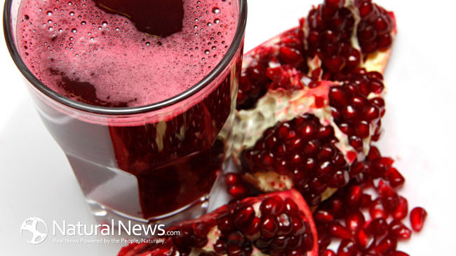 11 FOODS THAT CAN REDUCE BREAST CANCER RISK Pomegr10