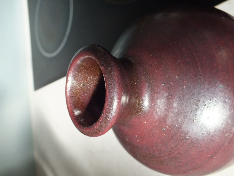 Stoneware pot dated 1948 Len Castle? Dscf5312