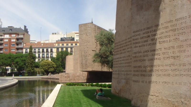 Paseo de Recoletos: un museo de la Hispanidad Dsc04812