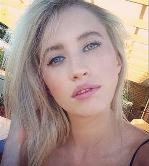 Australia Model: Megan Ryan Gwerg_10