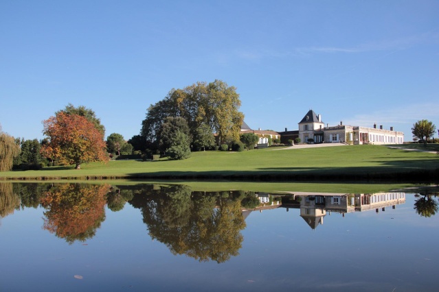 Inédit en Médoc, Un château Cru Bourgeois à louer sur AirBnb 0-pave10