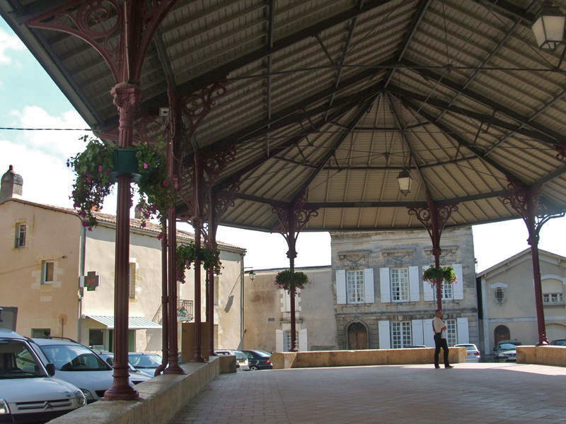 STREET VIEW : halles et marchés couverts 30004810