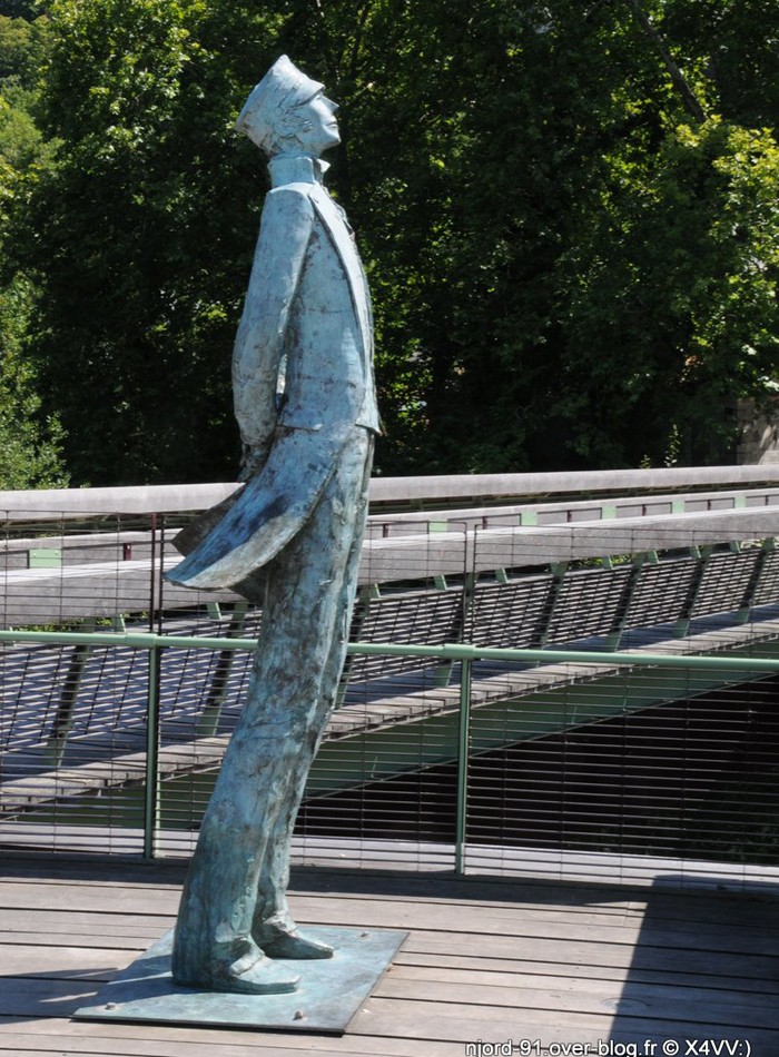 La statue de Corto Maltese - Musée de la BD -  Angoulème 55083710