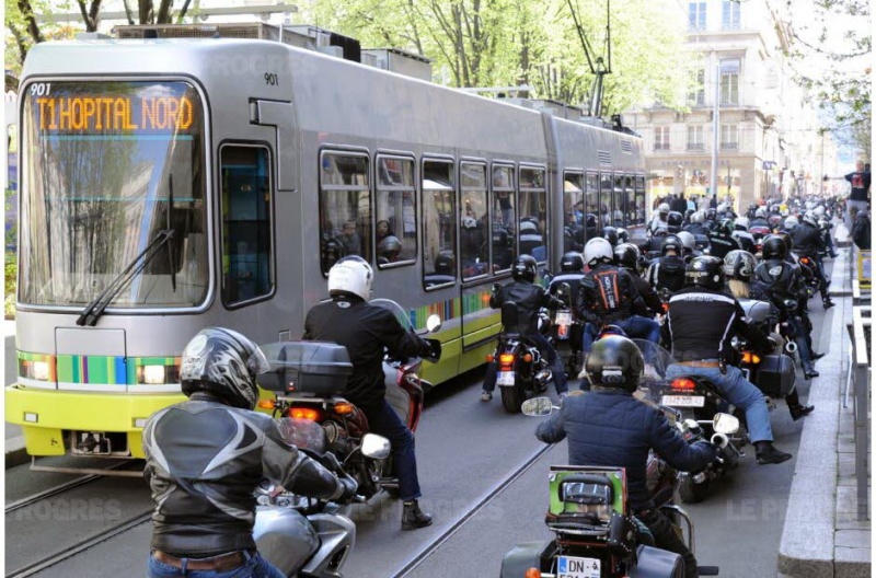 Manif anti-contrôle technique le Samedi 16 AVRIL 2016 A-sain10