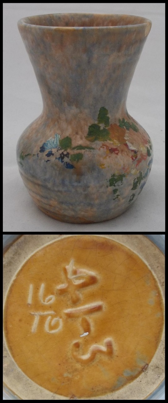 What about the glazed Crown Lynn vases that were decorated with flowers? These are Harwyn 16io1010