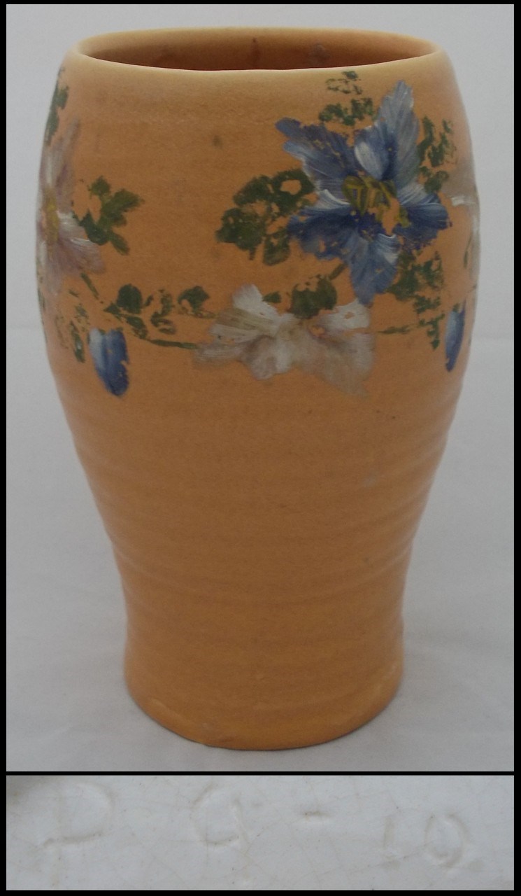 CL 27 Harwyn Vase P_9_1010