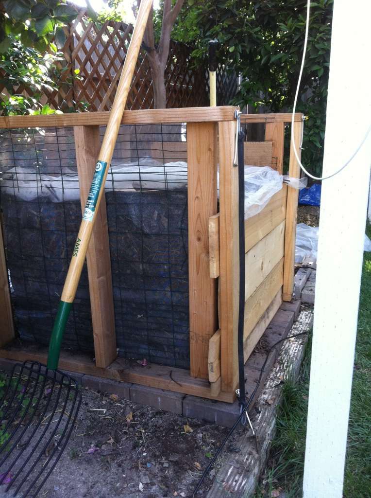 WANTED: Pictures of Compost Bins Compos11