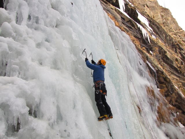 20120124 - COGNE (ITALIA) - PRÁCTICAS EN HIELO 03211