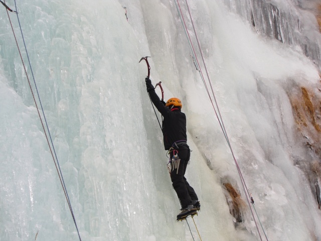 20120124 - COGNE (ITALIA) - PRÁCTICAS EN HIELO 04211