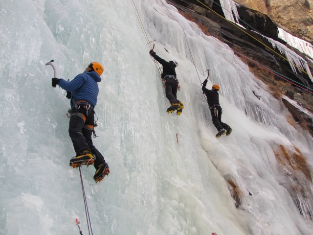 20120124 - COGNE (ITALIA) - PRÁCTICAS EN HIELO 09510