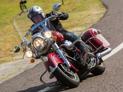 Nouvelle Indian Springfield, la réponse à la H-D Road King Indian13