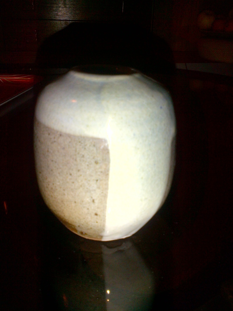 Vase boule signé ??? émaillage à la cendre à identifier Img-2012