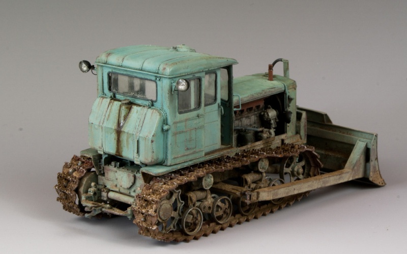Bulldozer Soviétique DT-74 (Balaton Models 1/35) _dsc8113