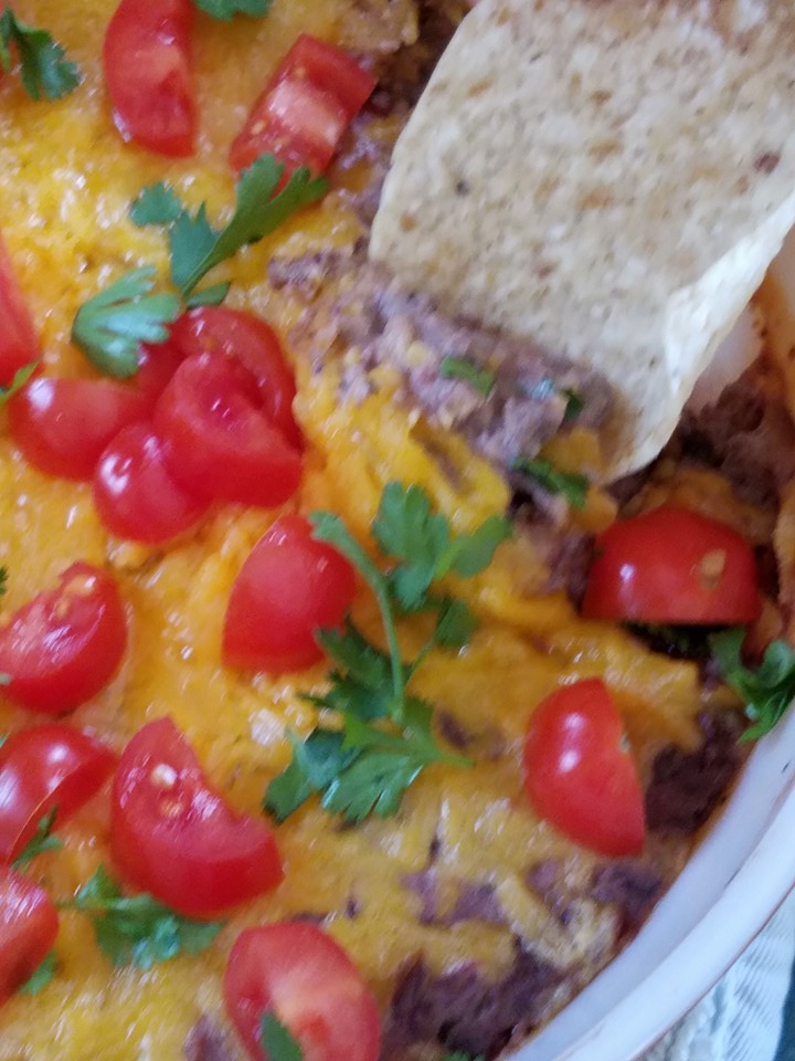 Do Not Go to the Grocery Store Dip AKA: Easy and Healthy Black Bean Dip Dip_ba10