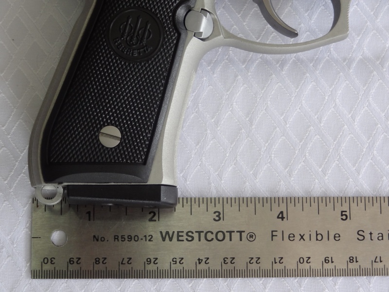 Side by Side: Beretta "92FS Inox" vs Glock "G22 gen 3"  36-ber10