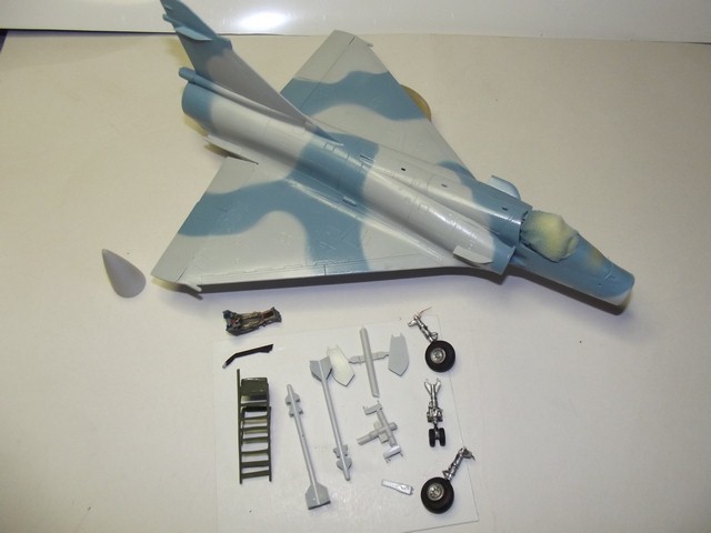 MIRAGE 2000C KINETIC 1/48 Dscf3467