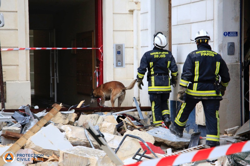 01/04/2016-12h20 -Explosion causes inconnues a cet instant Paris 6éme . 12885910