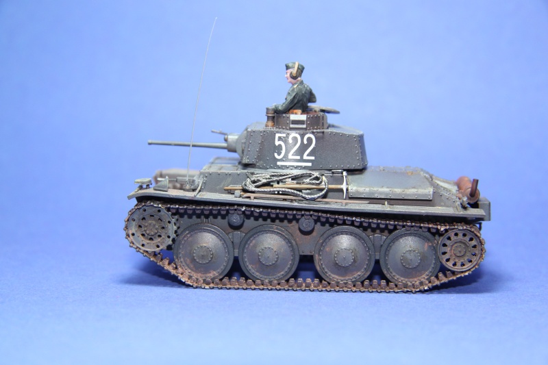 Panzer 38t TAMIYA 1/48 - Page 2 Img_7930