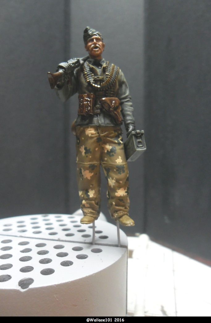 MG34 gunner Darius Minatures 1/35 terminé ! - Page 3 Camo0210