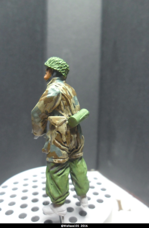 Fallschirmjäger (Jagdtiger crew 4) MK35 Eduard 1/35 Terminé :D - Page 2 Veste_15