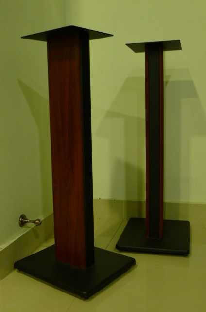 Speaker Stand with wooden side panel, 28" H (Used) SOLD P1120015