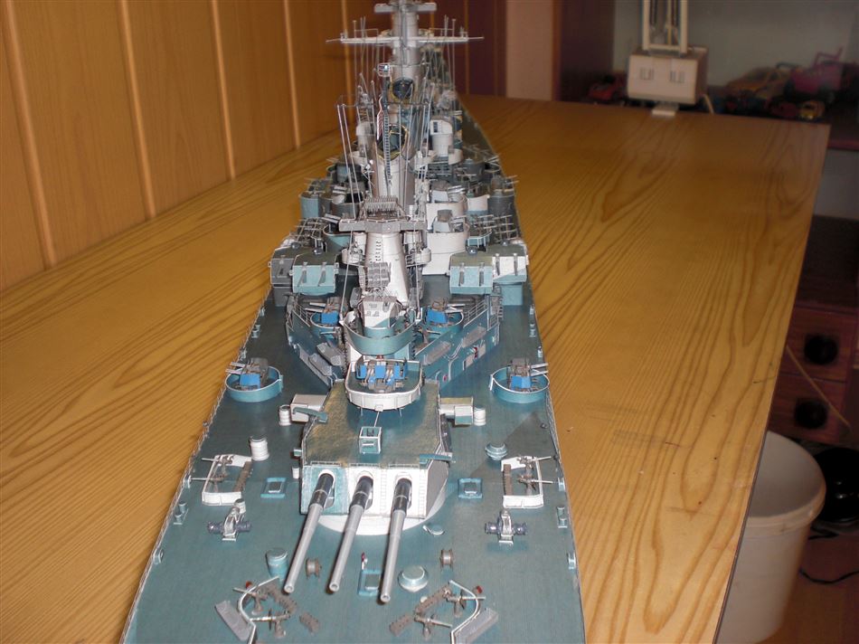 USS Missouri GPM (Katalog-Nr.242 -13/2005) 1:200 gebaut von Uwe Grawunder Missou24