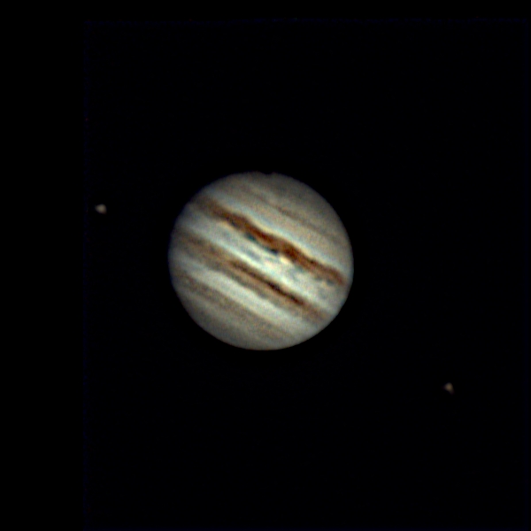 Jupiter le 23 mai vers 21h30 TU Jupite11
