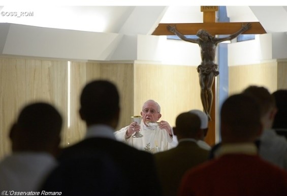 «Je ne peux pas faire du mal, je ne peux pas tricher», homélie sur les martyrs Pape_f12