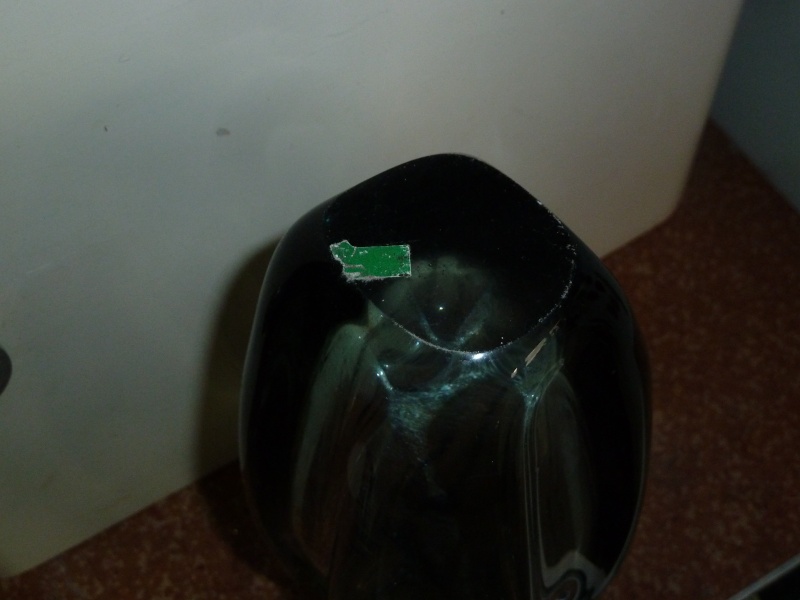 Vase verre épais seventies ? Fragment d'étiquette  P1180217