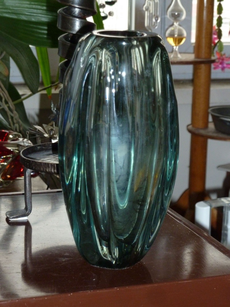 Vase verre épais seventies ? Fragment d'étiquette  Vase_v10