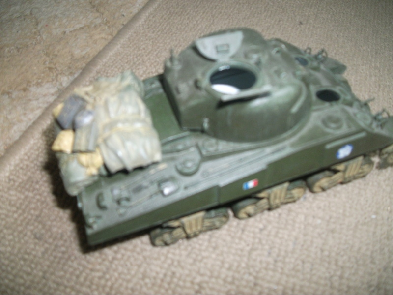 M7 Priest 2eme DB 1/35 dilemme ( résolu ) - Page 2 00418